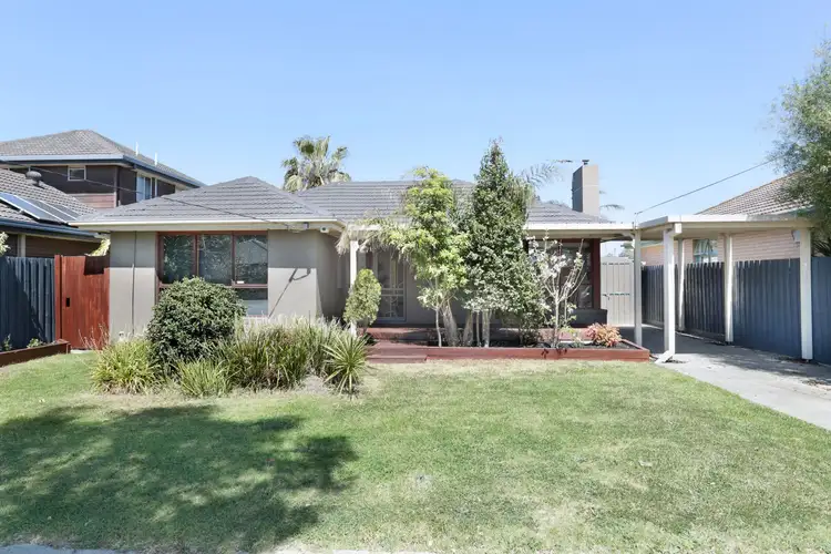 13 Deavey Court, Altona VIC 3018