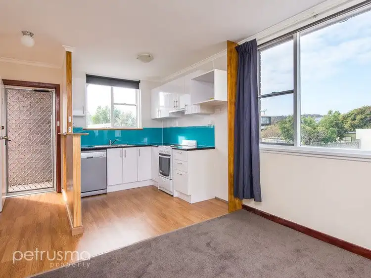 2/5 Chatsworth Street, Rose Bay TAS 7015
