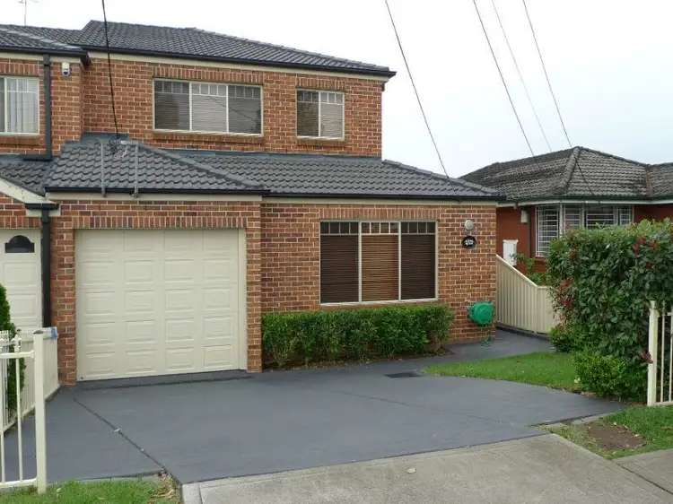 Main view of Homely semi-detached listing, 2/172 Girraween Road, Girraween NSW 2145