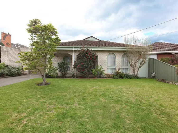 8 Robin Street, Altona VIC 3018