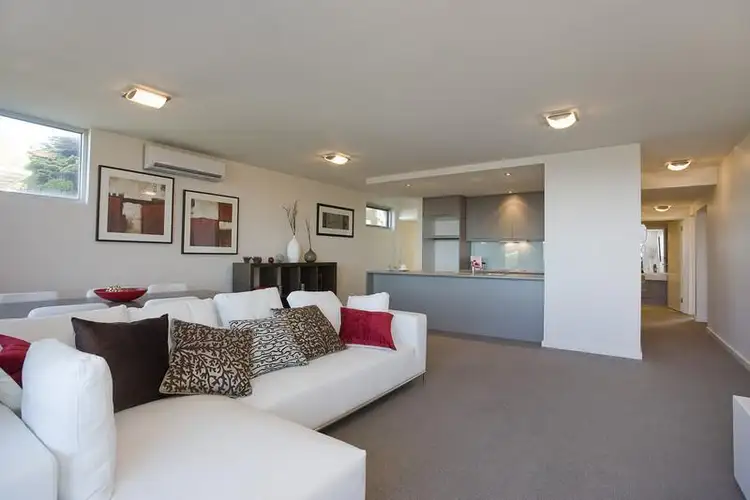 16/3-9 Armytage  Street, Lorne VIC 3232