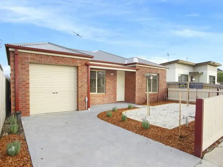 1/5 Robb Avenue, Hamlyn Heights VIC 3215