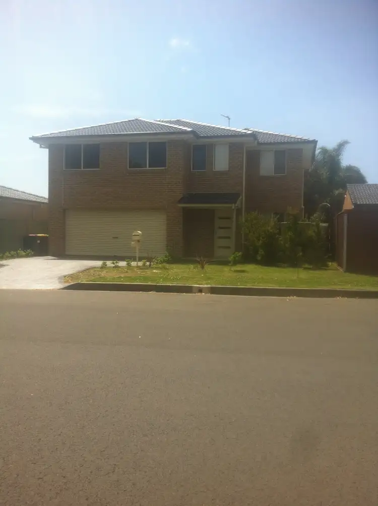 19 Hughes Drive, Albion Park NSW 2527