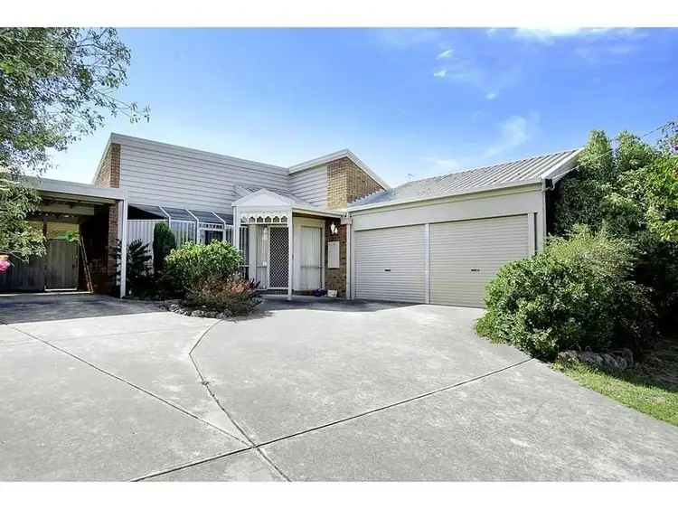 6 Villea Avenue