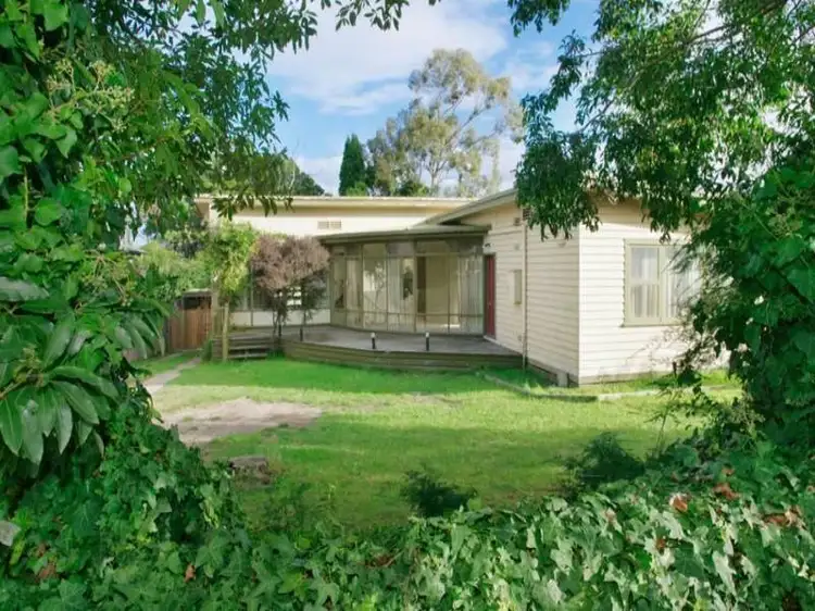 27 Grant Street, Newtown VIC 3220