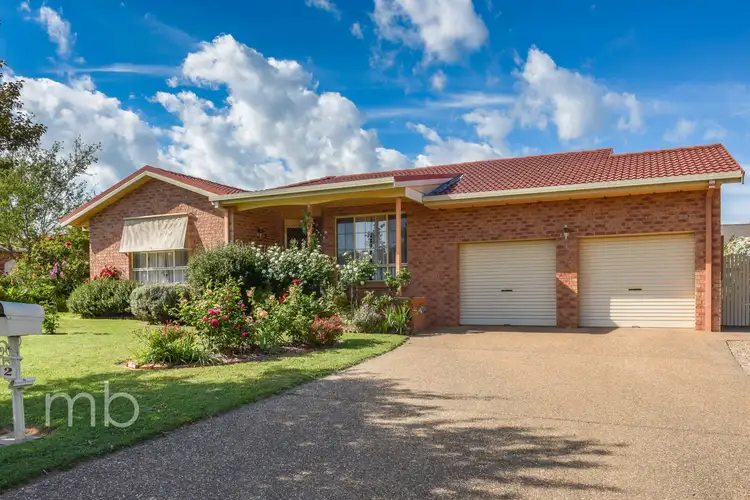2 Georgian Place, Orange NSW 2800