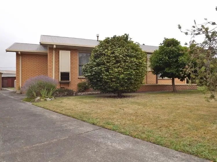 Second view of Homely house listing, 5 Tresswell Avenue, Newborough VIC 3825