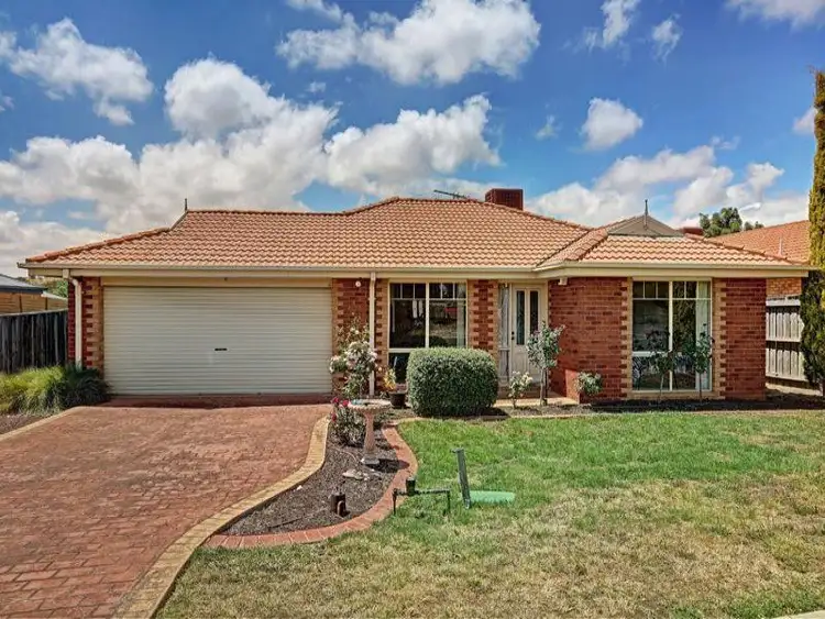 22 SIMONE STREET, Kilmore VIC 3764