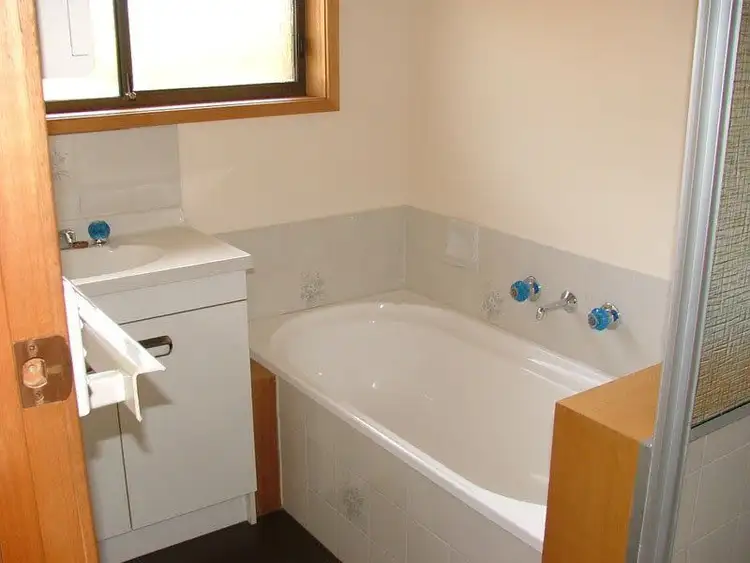 Fifth view of Homely villa listing, 1/478 Nelson Road, Mount Nelson TAS 7007