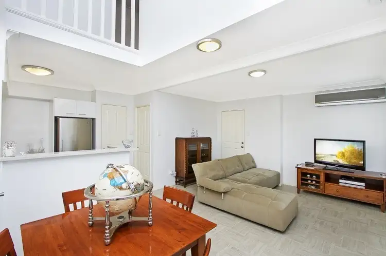 Main view of Homely townhouse listing, 4/90 Richmond Road, Morningside QLD 4170