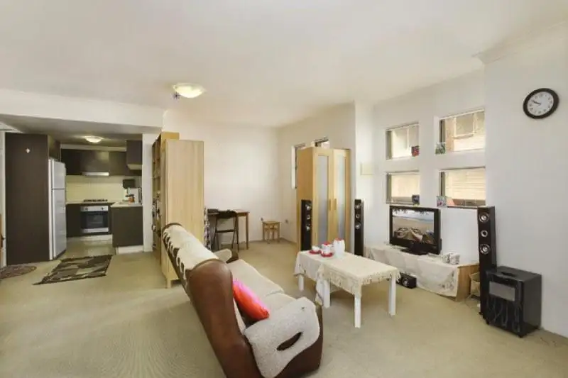Main view of Homely apartment listing, Unit 2/128 CLEVELAND Street, Chippendale NSW 2008
