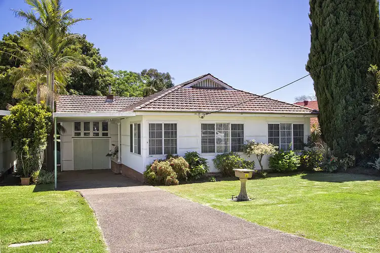 9 Chipilly Avenue, Engadine NSW 2233
