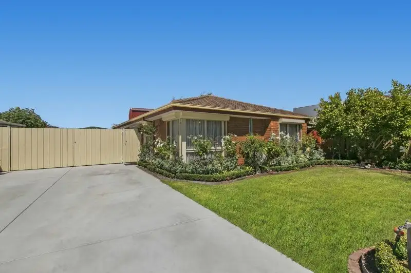 Main view of Homely house listing, 8 CANDYTUFT CLOSE, Cranbourne North VIC 3977