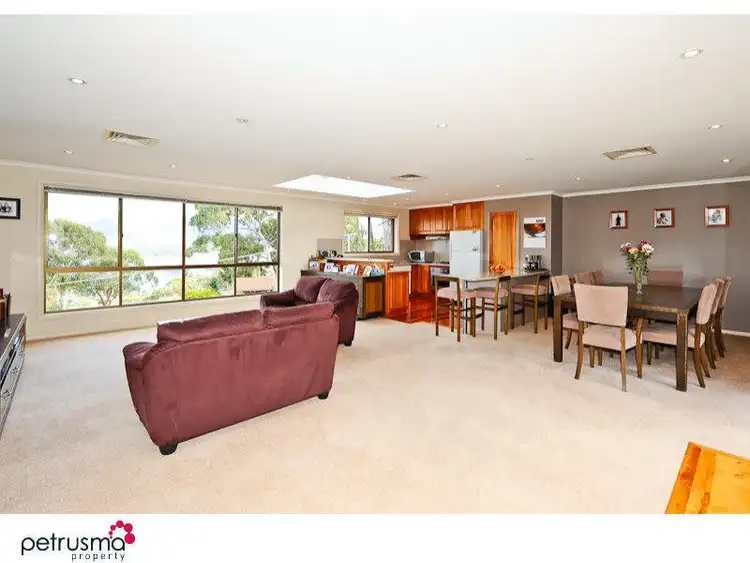 Fifth view of Homely house listing, 10 Robin Court, Lindisfarne TAS 7015