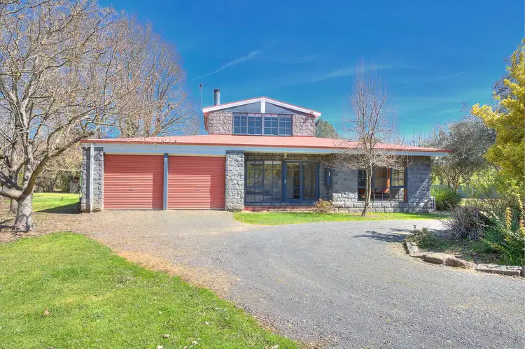 6864 Great Alpine Road, Porepunkah VIC 3740