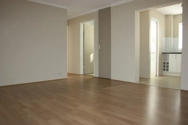 Fifth view of Homely unit listing, 4/12 Meadow Cres, Meadowbank NSW 2114