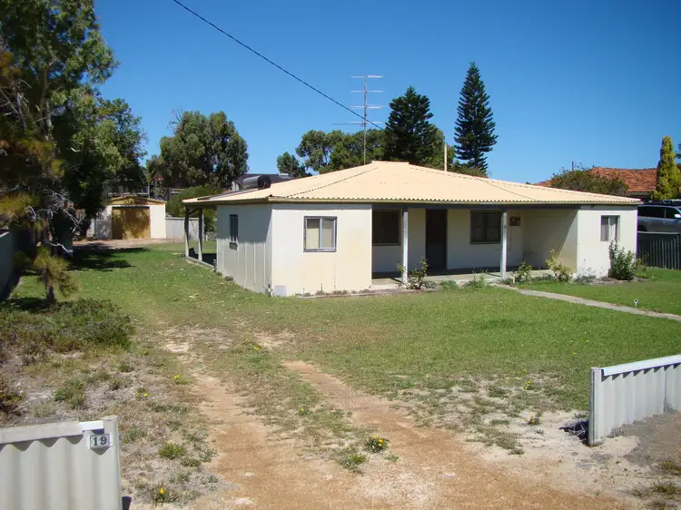 19 Grigson Street, Jurien Bay WA 6516