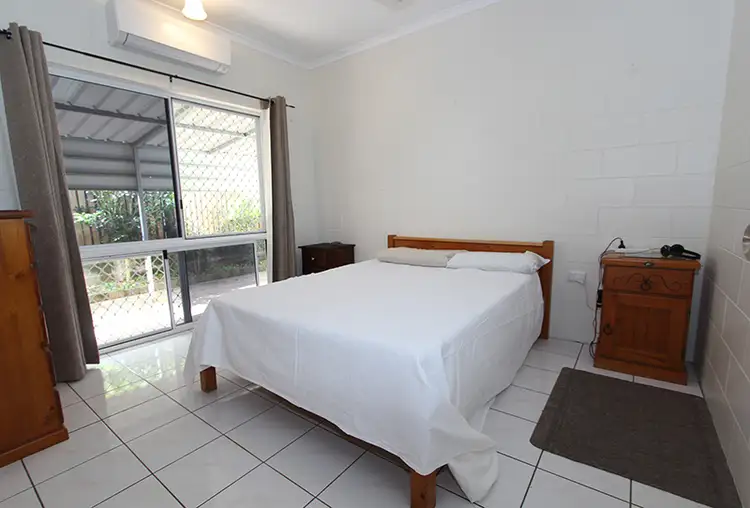 Fourth view of Homely unit listing, 4/8-10 Mt Peter Road, Edmonton QLD 4869