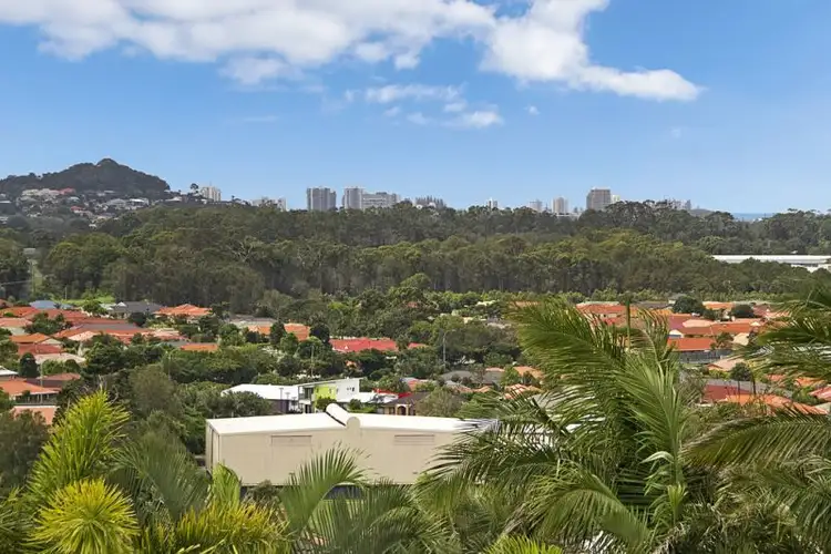 Main view of Homely semi-detached listing, 2/10 Satinash Tce, Banora Point NSW 2486