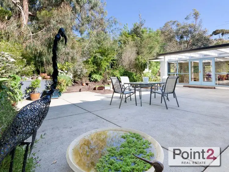 11 Mann Road, Mount Eliza VIC 3930