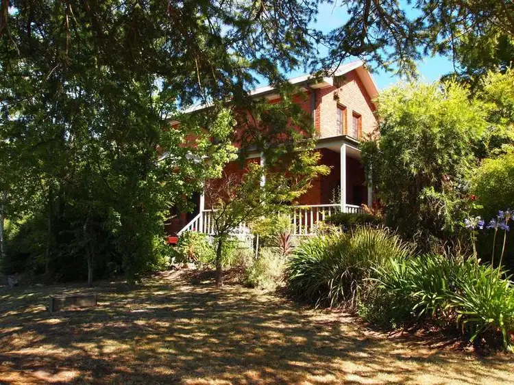 11 Mount Porepunkah Road, Bright VIC 3741