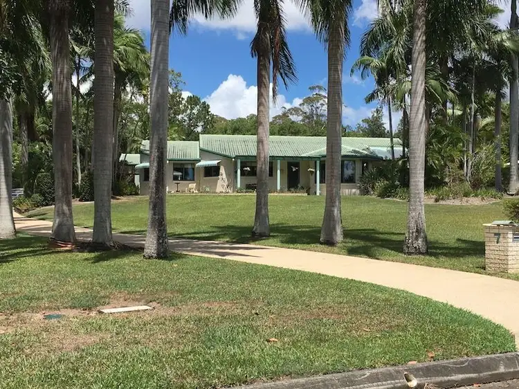 7 Curlew Cres, Cooroy QLD 4563