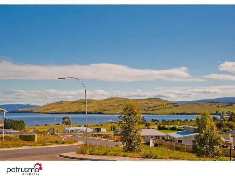 63 Oakdowns Parade, Oakdowns TAS 7019