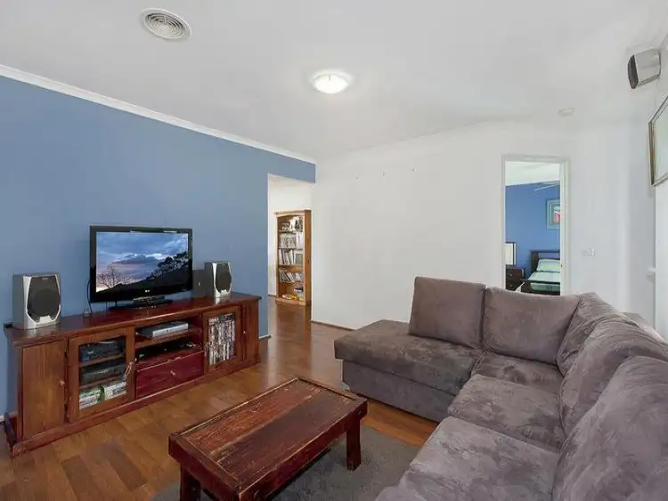 Sixth view of Homely house listing, 17 ELDERGREEN CIRCUIT, Craigieburn VIC 3064