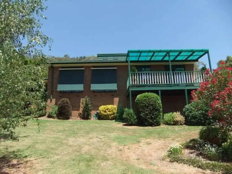1 Lewis Close, Bright VIC 3741