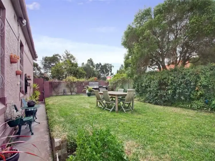 72 Unwins Bridge Rd, St Peters NSW 2044