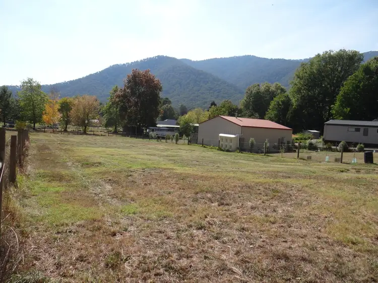 8 Camping Park Road, Harrietville VIC 3741