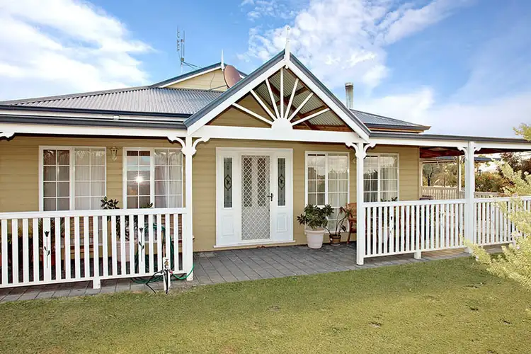 32 Curlew Way, Wickepin WA 6370