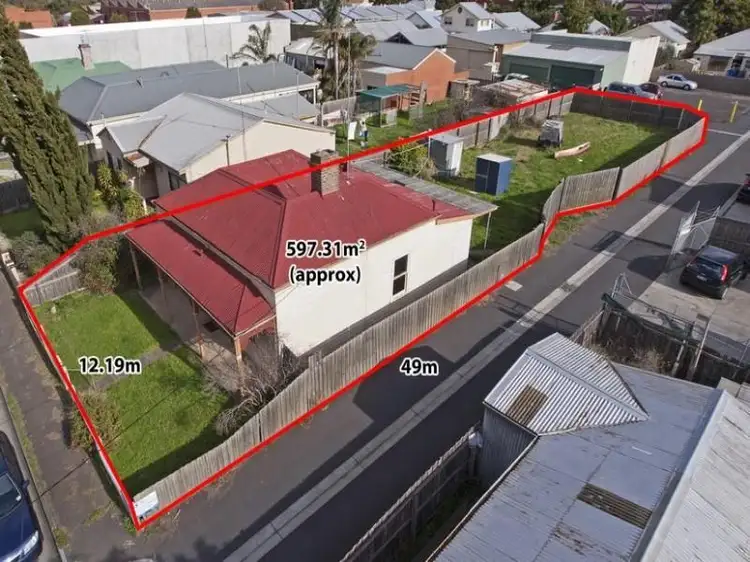 2 Bloomsbury Street, Newtown VIC 3220