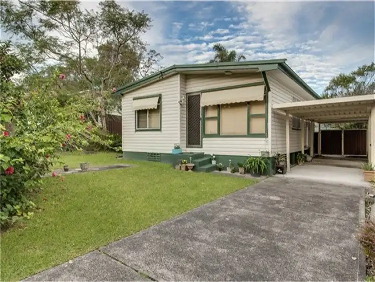 19 Queens Road, Lake Munmorah NSW 2259