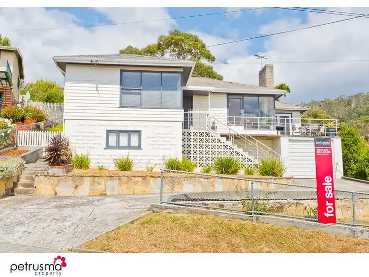 7 McGuinness Crescent, Lenah Valley TAS 7008