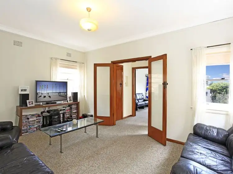 Third view of Homely semi-detached listing, 1&2, 12 Upper Gilbert, Manly NSW 2095