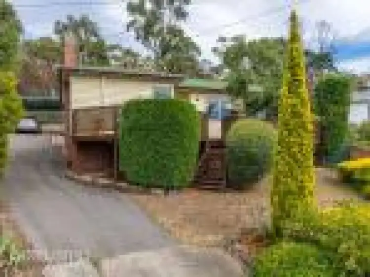 Second view of Homely house listing, 3 Bartlett Place, Lindisfarne TAS 7015