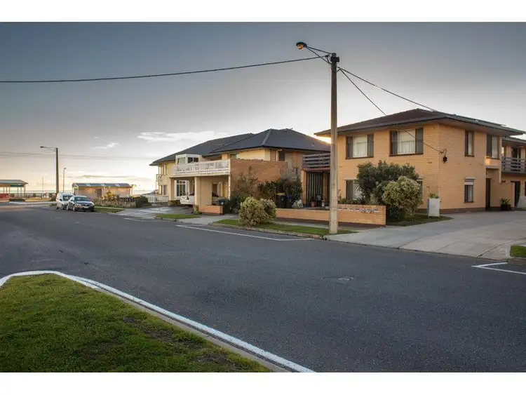 3/2 West Beach Road, West Beach SA 5024