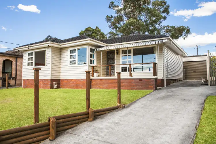 98 Thurlgona Road, Engadine NSW 2233