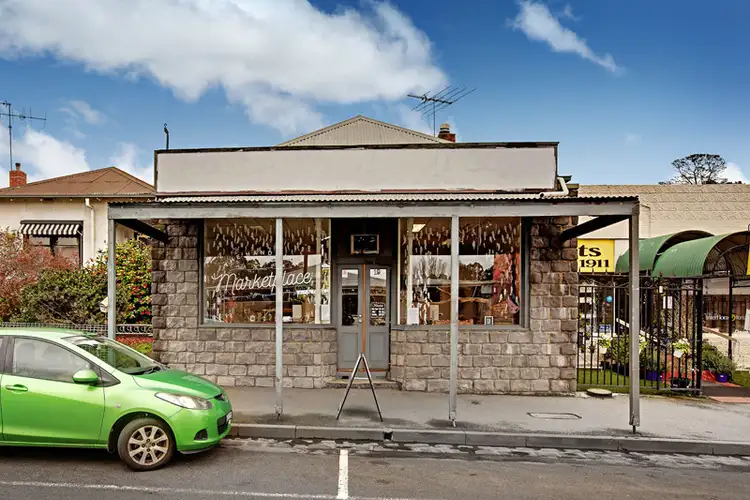 19 SYDNEY STREET, Kilmore VIC 3764