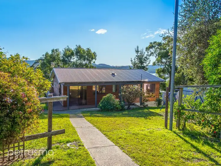 30 Free Street, White Beach TAS 7184