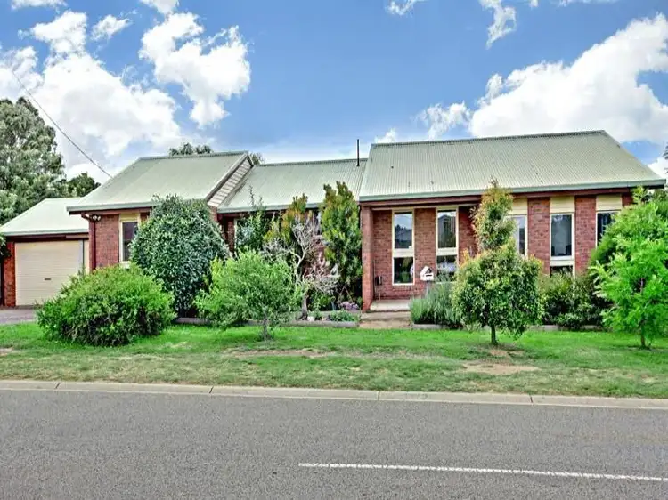 42 DUDLEY STREET, Wallan VIC 3756