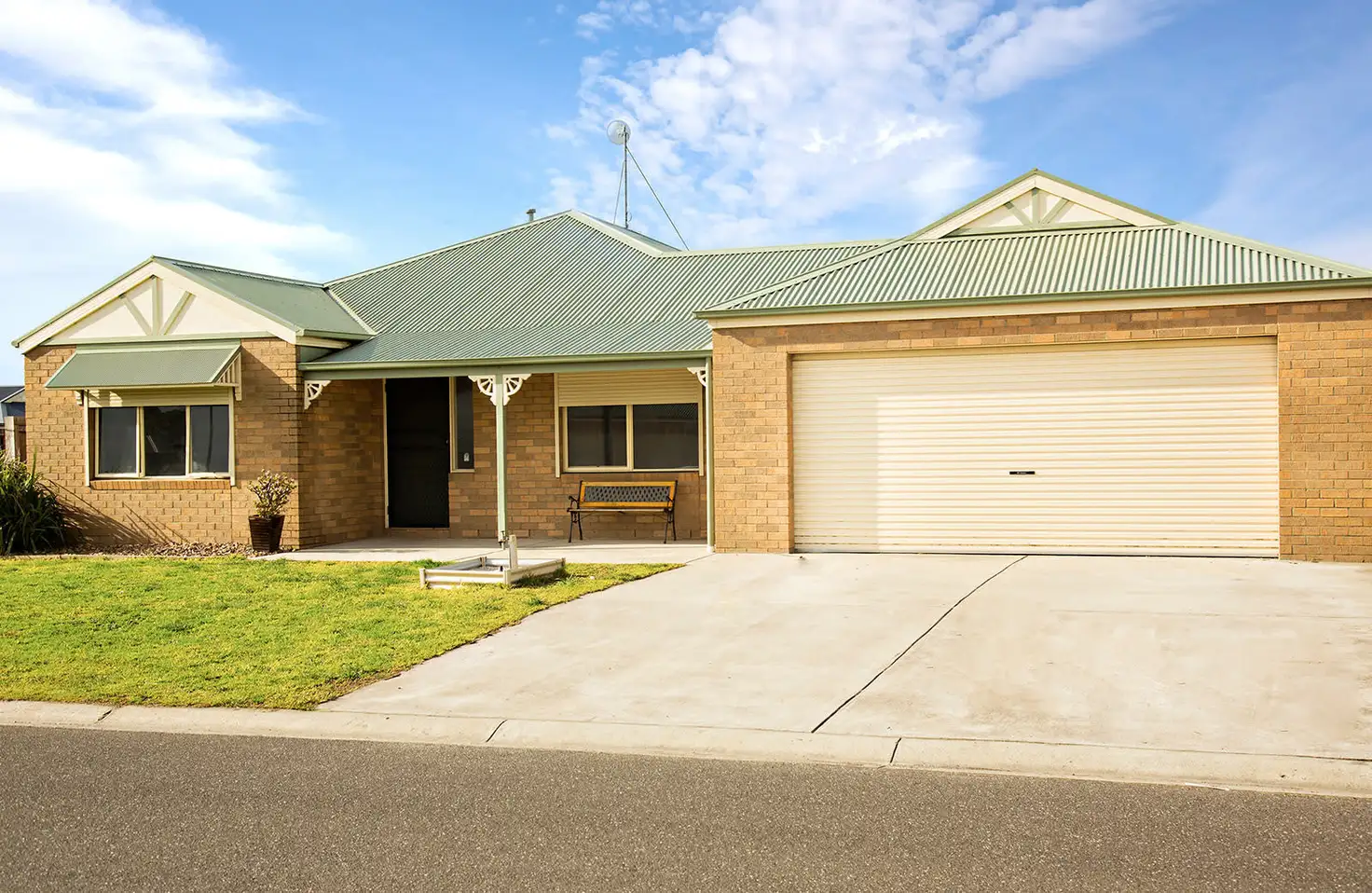 Main view of Homely house listing, 15 Kettle Street, Colac VIC 3250