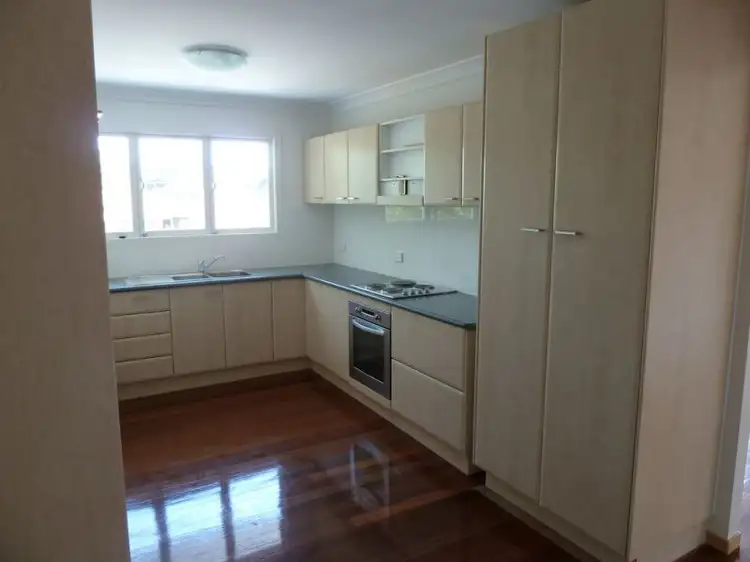 2/38 Clare Road, Kingston QLD 4114