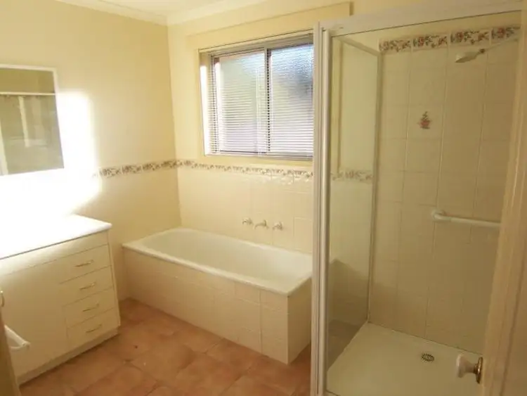 Fifth view of Homely house listing, 1/27 Toorak Close, Bright VIC 3741