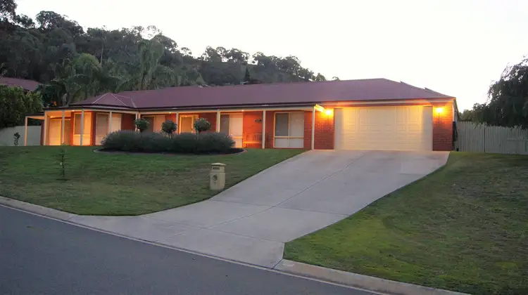 77 Barton Street, West Wodonga VIC 3690