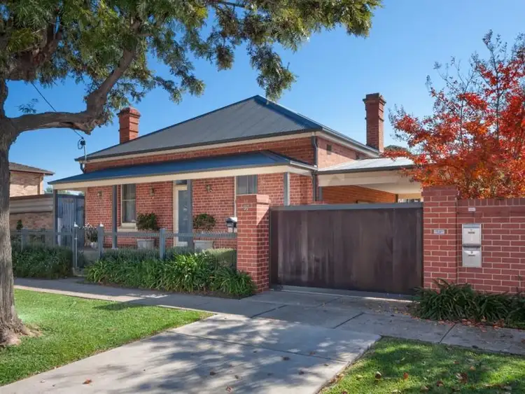 97 Crampton Street, Wagga Wagga NSW 2650
