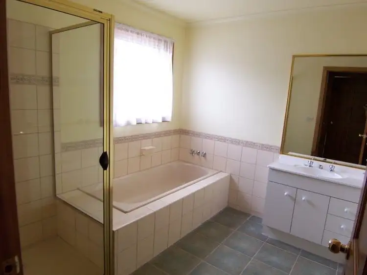 Fifth view of Homely house listing, 4 Norman Crt, Bright VIC 3741