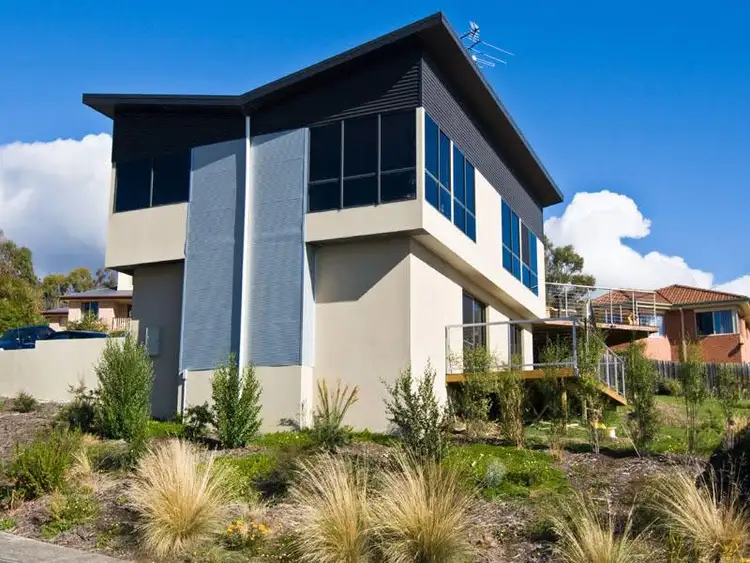 30 Ruth Drive, Lenah Valley TAS 7008