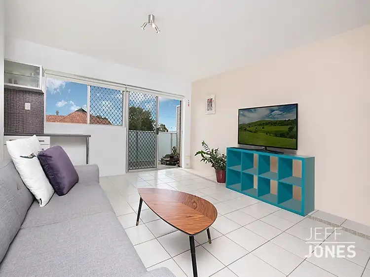 2/73 Chatsworth Road, Greenslopes QLD 4120